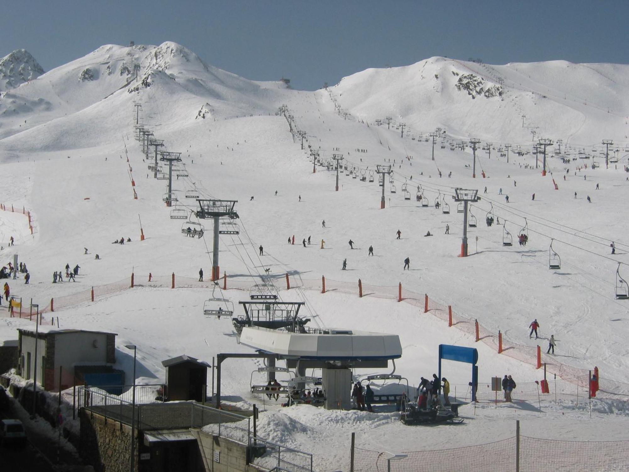 Apartamentos Grifovacances Tres Estrelles Club 帕斯底拉卡萨 外观 照片