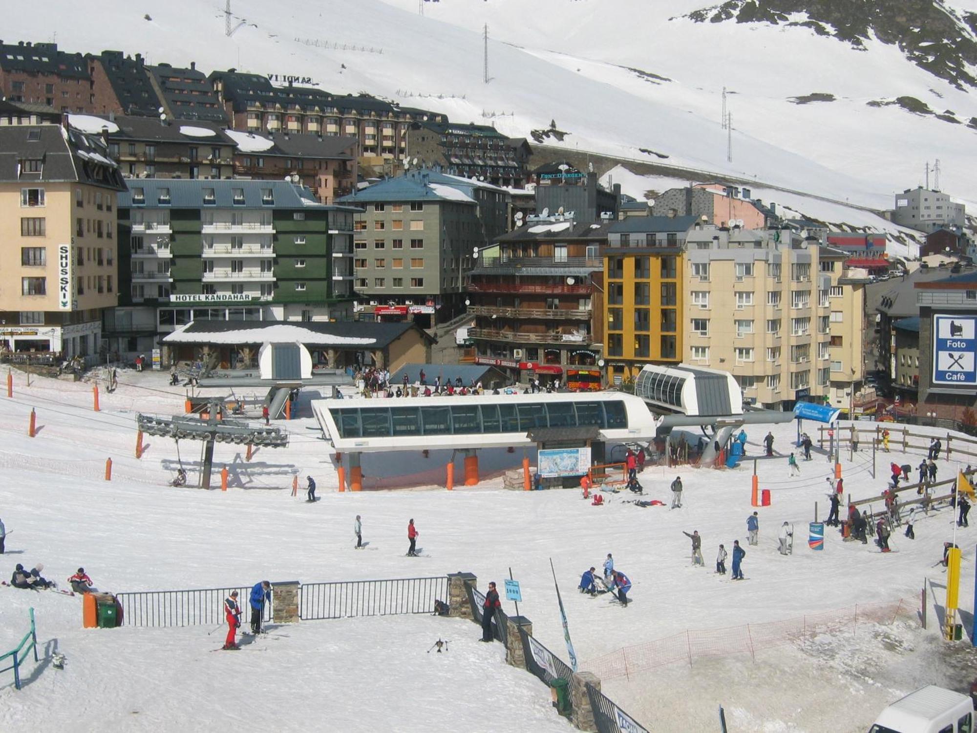 Apartamentos Grifovacances Tres Estrelles Club 帕斯底拉卡萨 外观 照片